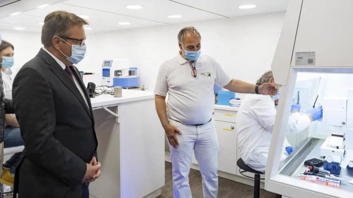 8 millió eurós bevétel pályázat nélkül - Tirolban szeptembertől egy frissen alapított cég végezte a PCR-tesztek felét
