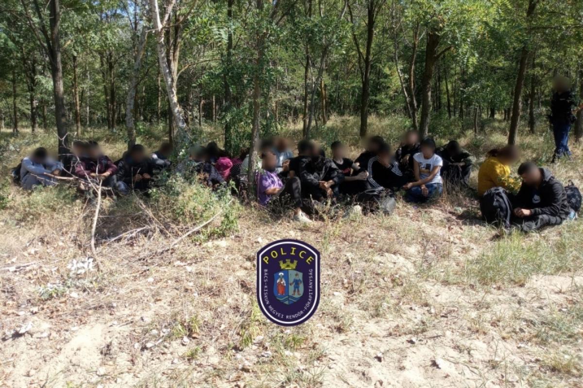 Kelebiánál csaptak le a 27 fős migránsbandára