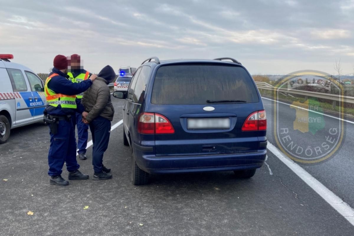 A Pentele hídon csaptak le az illegális MigránsTaxira