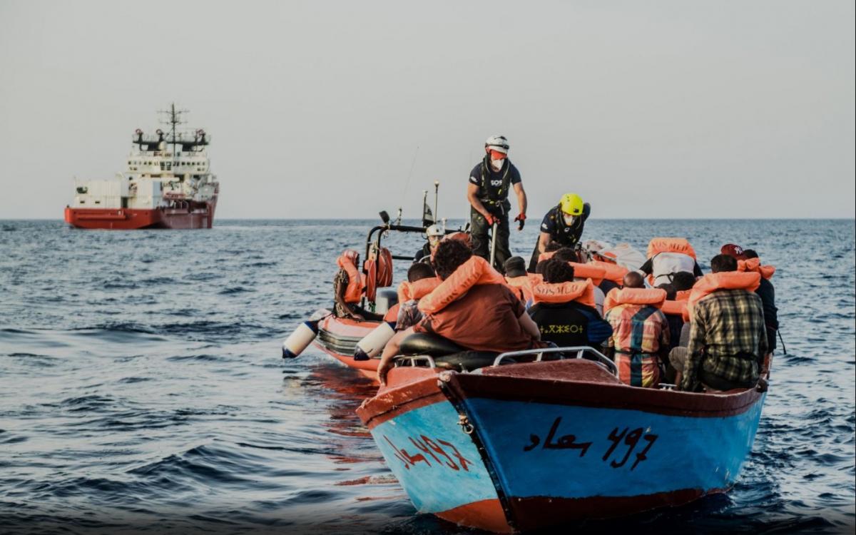 Zavartalanul folyik a migránstaxiztatatás a Földközi-tengeren