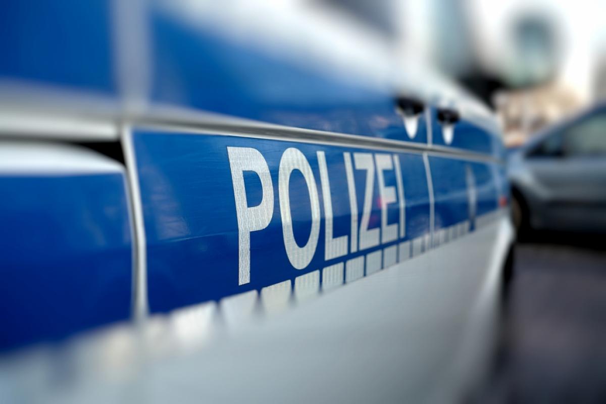 Gyilkosság Kölnben: halott milliomost találtak a házban, az áldozat örökbefogadott fiát letartóztatták