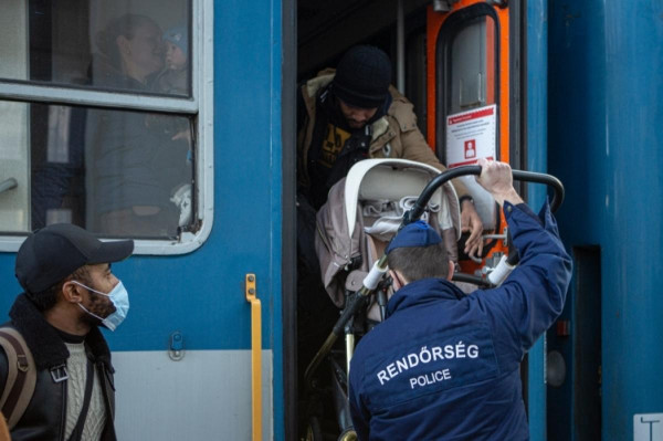 Magyarország minden segítséget megad az ukrajnai háború elől menekülteknek