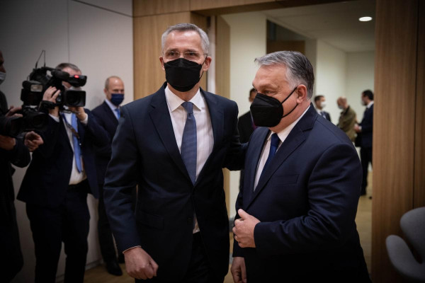 Orbán Viktor: a NATO-val közösen védelmezzük Magyarország és Európa határait