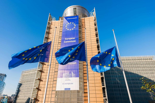 Brüsszel legfontosabb elfoglaltsága: vizsgálatot indított az Európai Bizottság a pedofiltörvény miatt