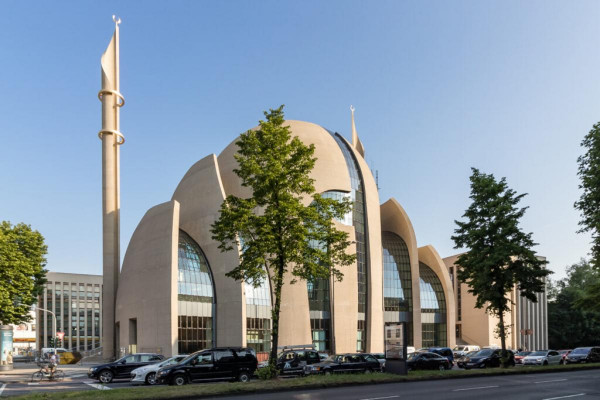 110 millió euróból imámképzés indul Németországan