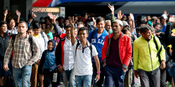 Óriási összegeket emészt fel Németországban a kiutasított, de megtűrt migránsok ellátása