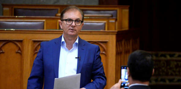 Az MSZP-s Tóth Csaba szerint az előválasztás rengeteg feszültséget okoz a hat ellenzéki párt között minden körzetben