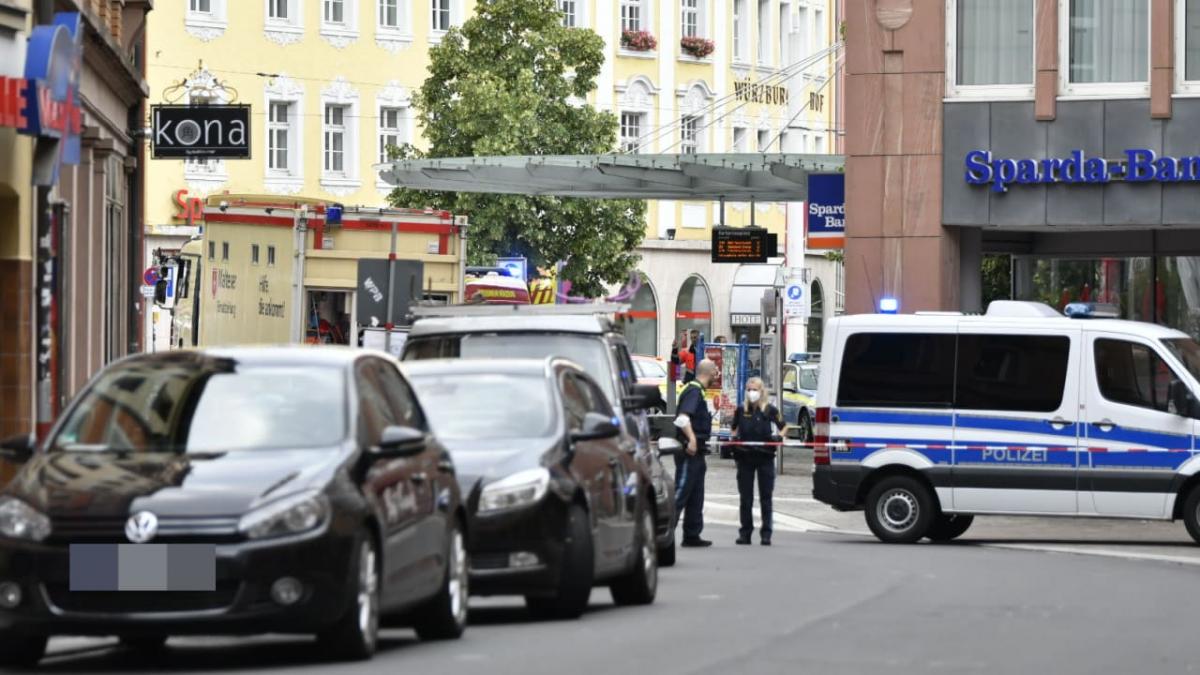 Késes mészárlás Würzburgban: 3 halott, 6 sérült